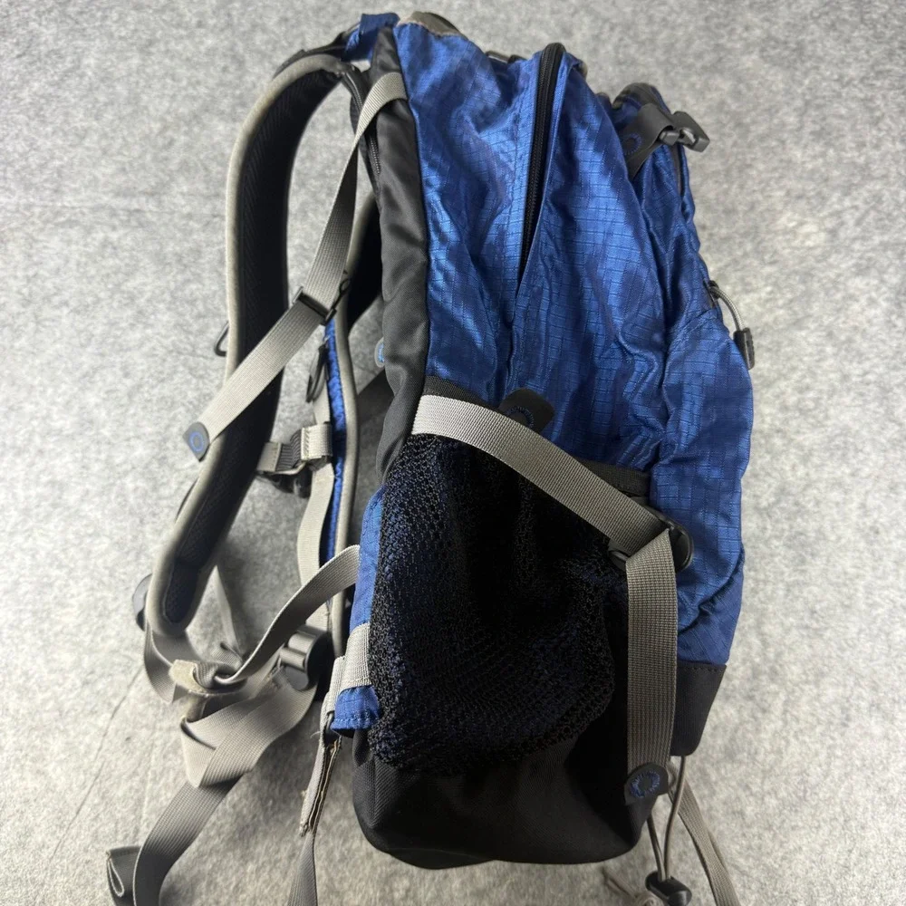 CamelBak Rim Runner Blue Grey Hiking Backpack Air Director Hydration Pack